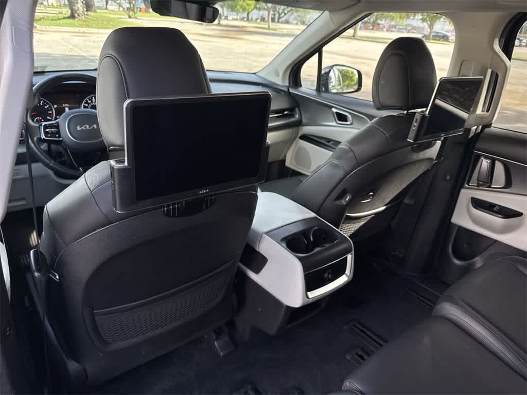 2022 Kia Carnival LXS 23