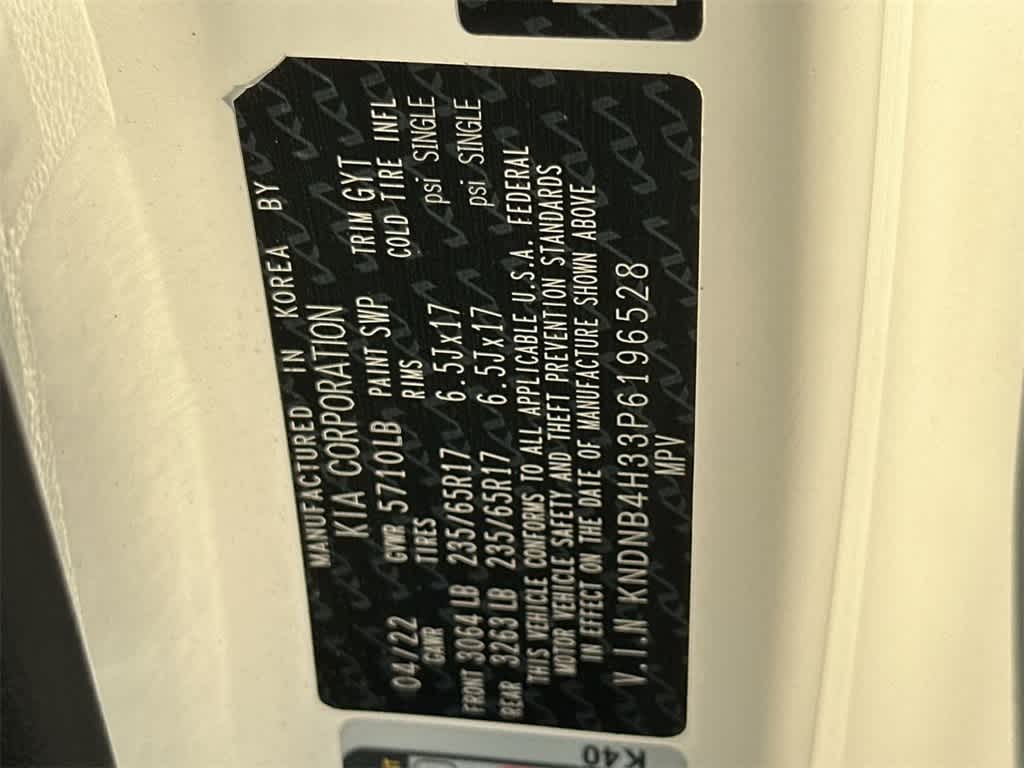 Thumbnail: 2023 Kia Carnival - 29