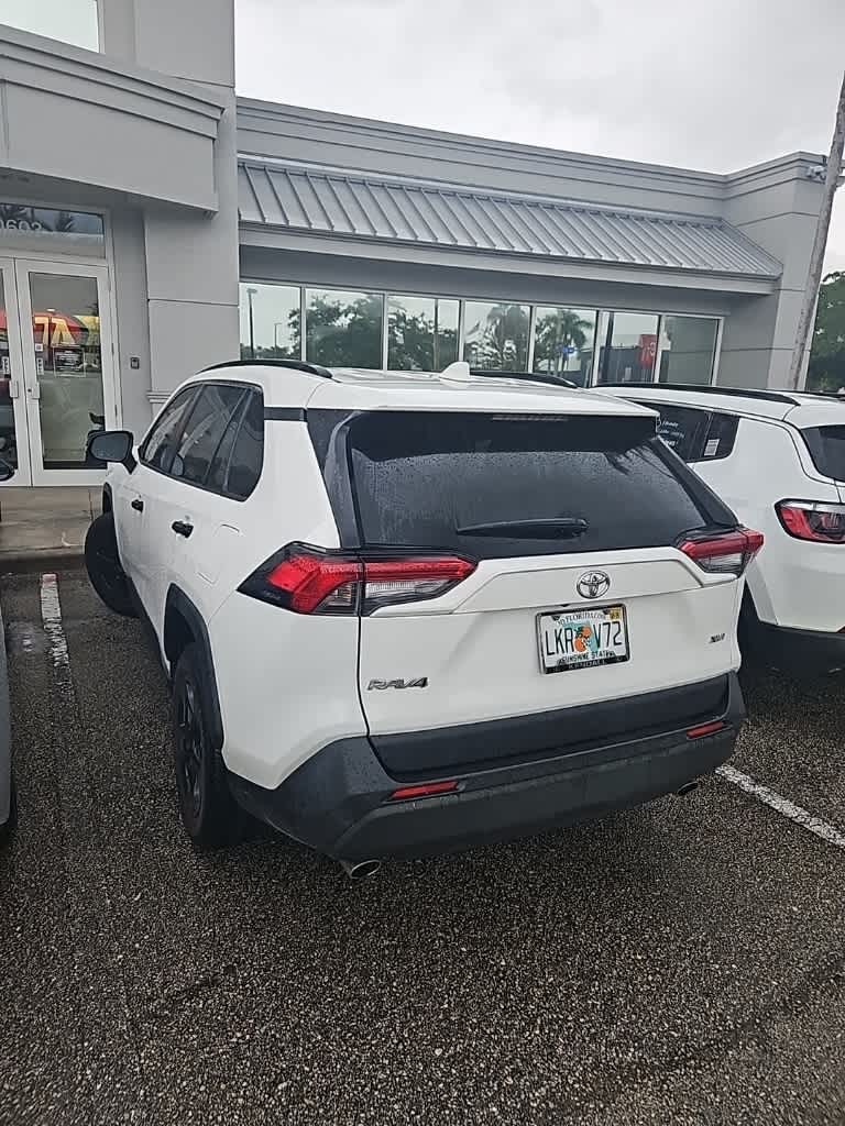 Thumbnail: 2019 Toyota RAV4 - 14