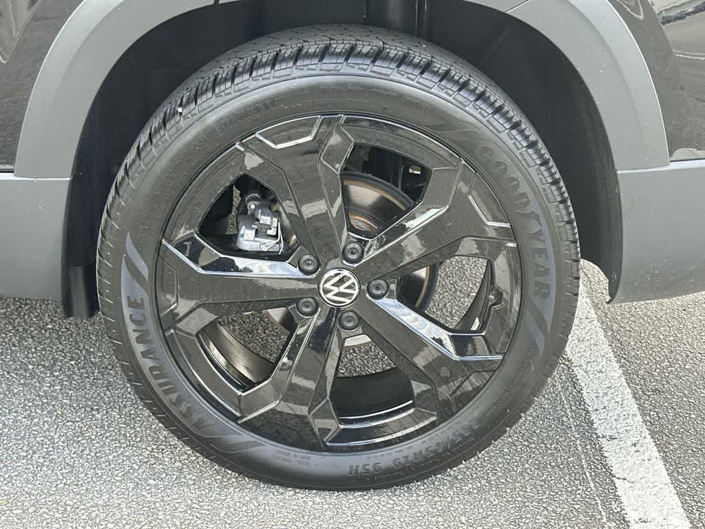 Thumbnail: 2025 Volkswagen Taos - 11