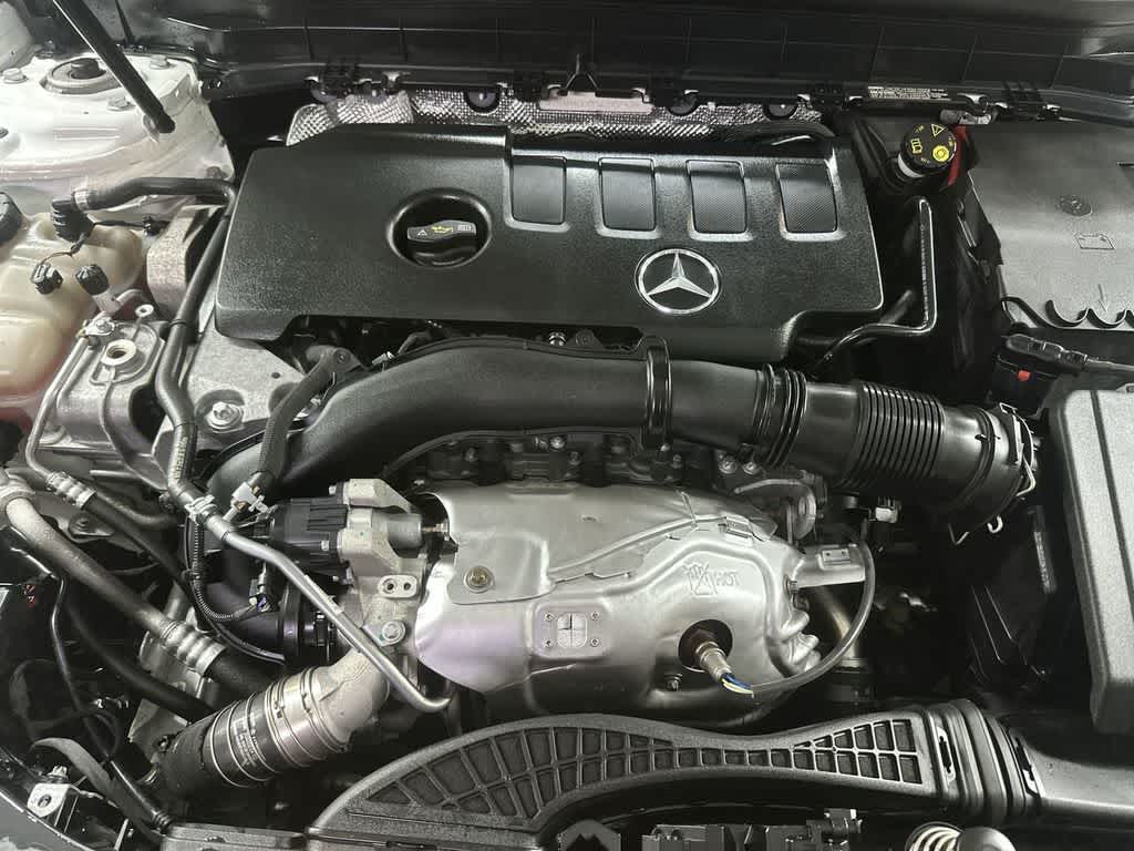 Thumbnail: 2023 Mercedes-Benz GLB - 12