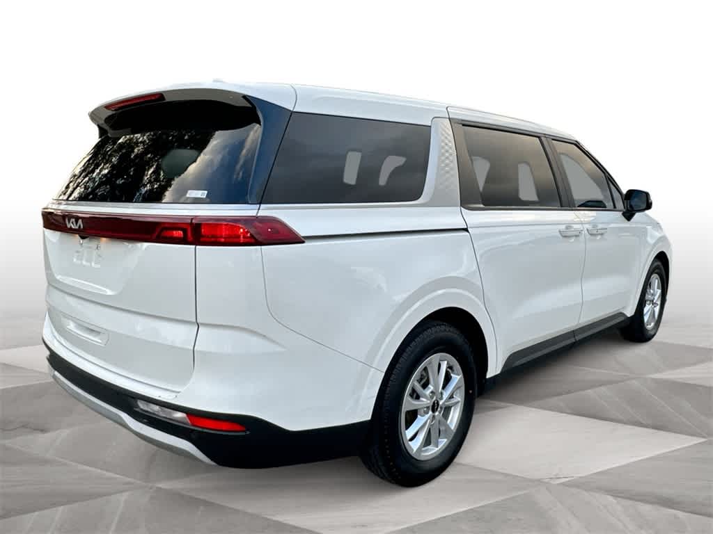 Thumbnail: 2023 Kia Carnival - 8