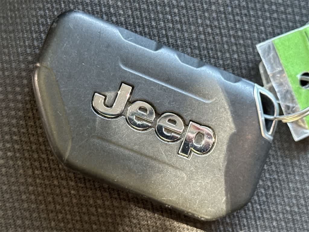 Thumbnail: 2022 Jeep Gladiator - 28