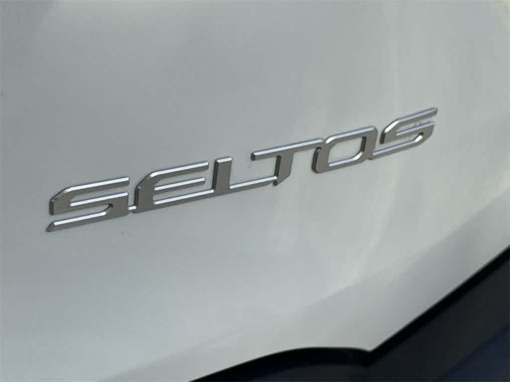 2024 Kia Seltos S 10