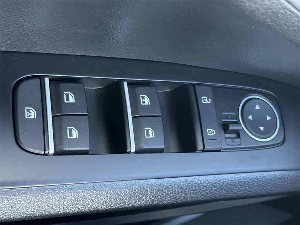 Thumbnail: 2023 Kia Soul - 17