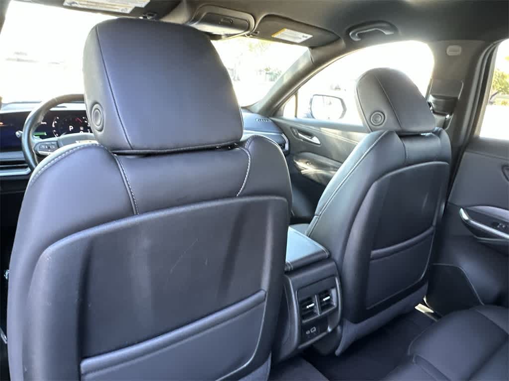 Thumbnail: 2025 Cadillac XT4 - 22