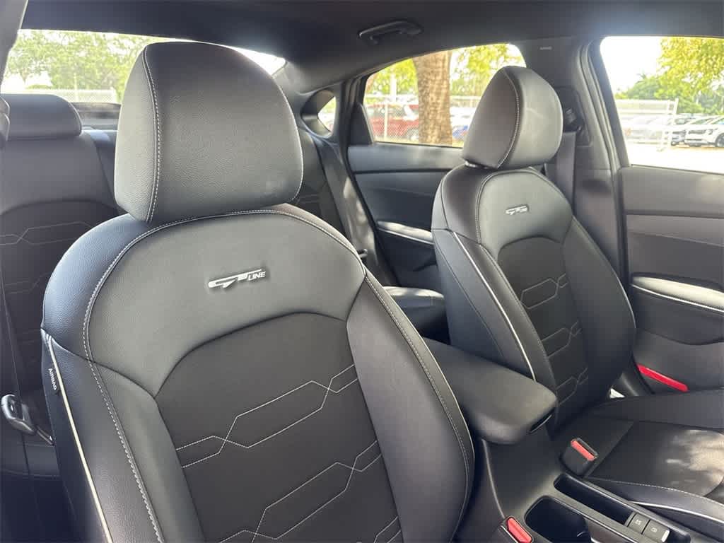 Thumbnail: 2024 Kia Forte - 27
