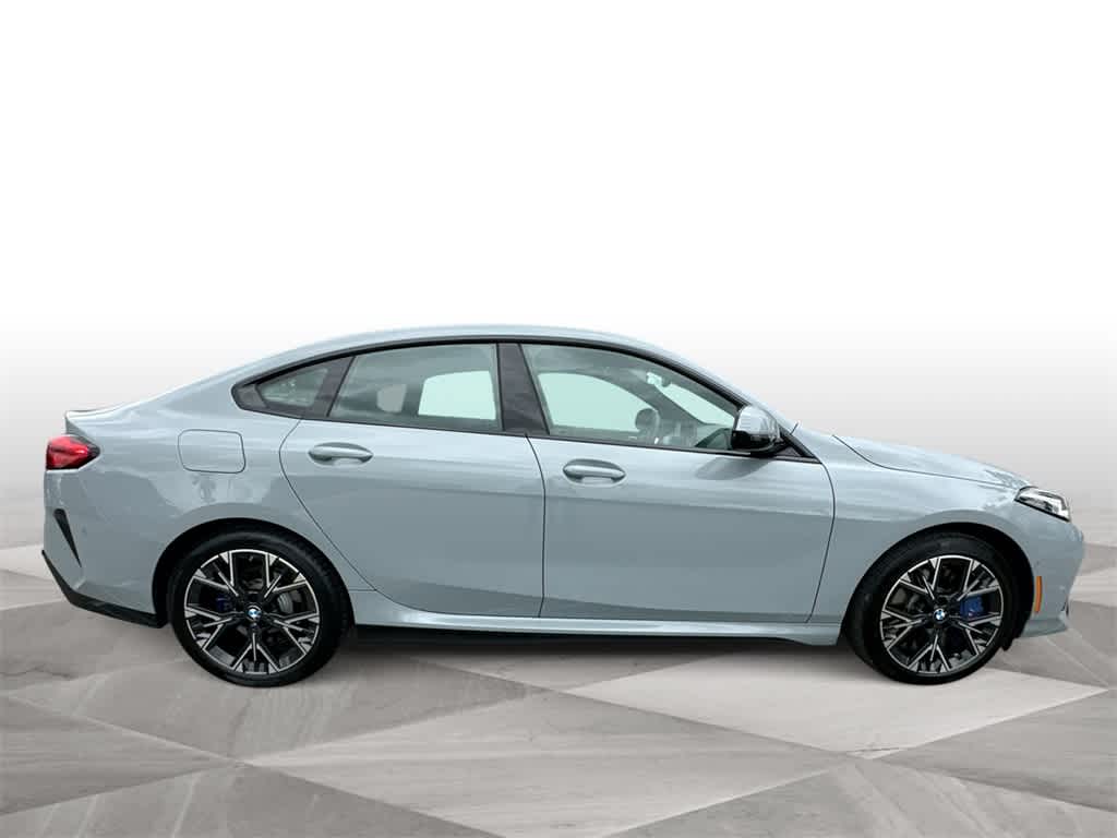Thumbnail: 2025 BMW 2 Series - 9
