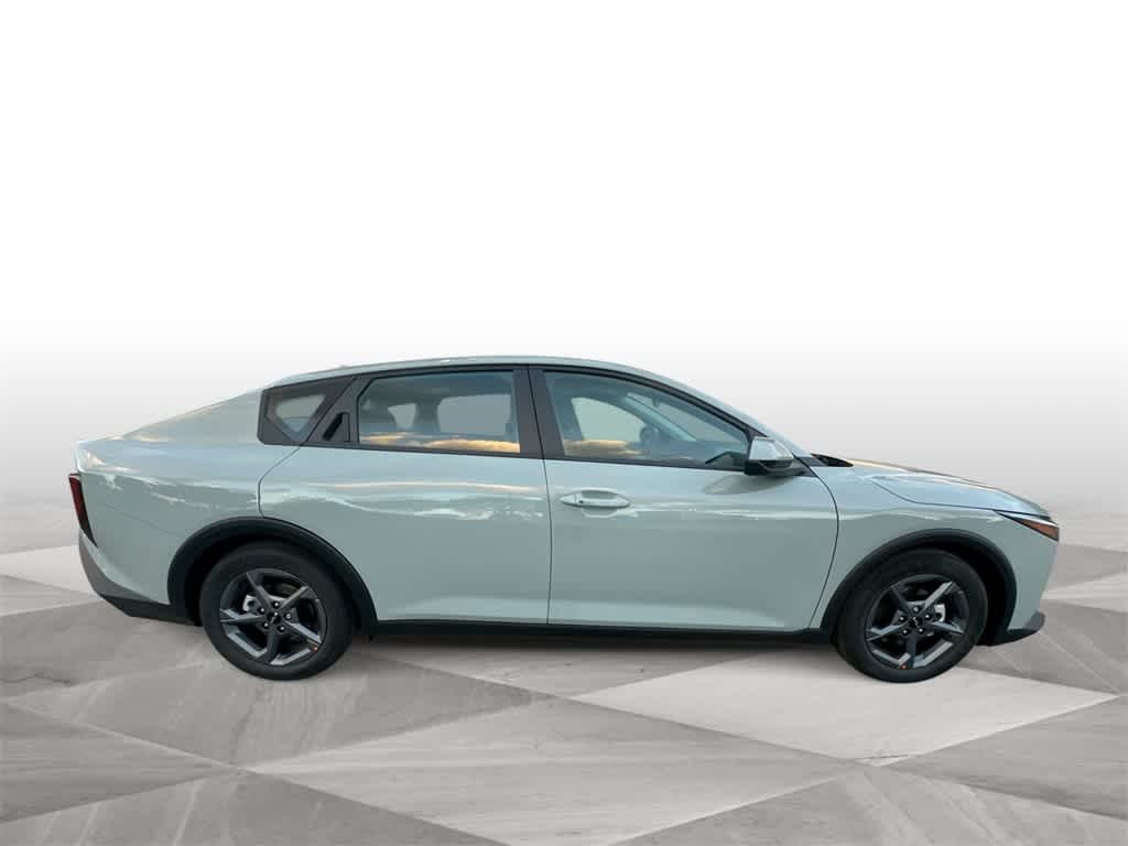 Thumbnail: 2026 Kia K4 - 9