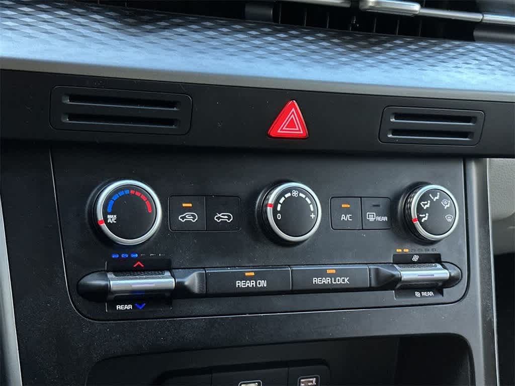 Thumbnail: 2023 Kia Carnival - 20