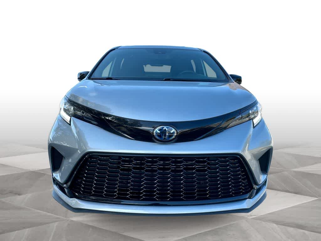 Thumbnail: 2025 Toyota Sienna - 3