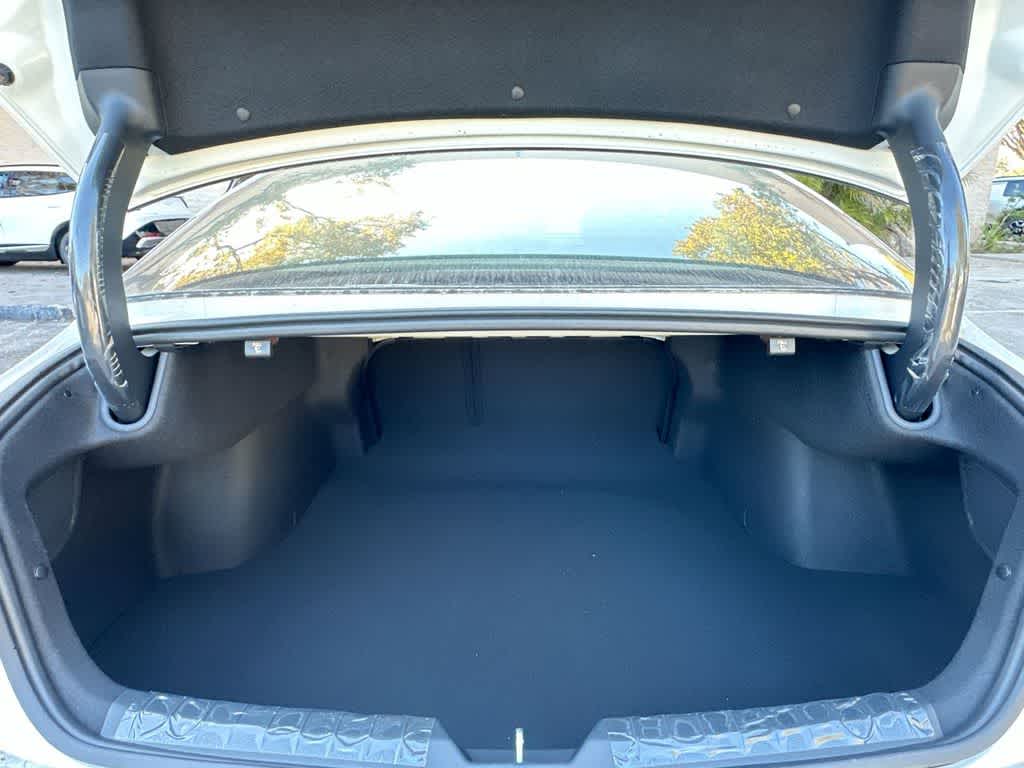 Thumbnail: 2025 Kia K5 - 25