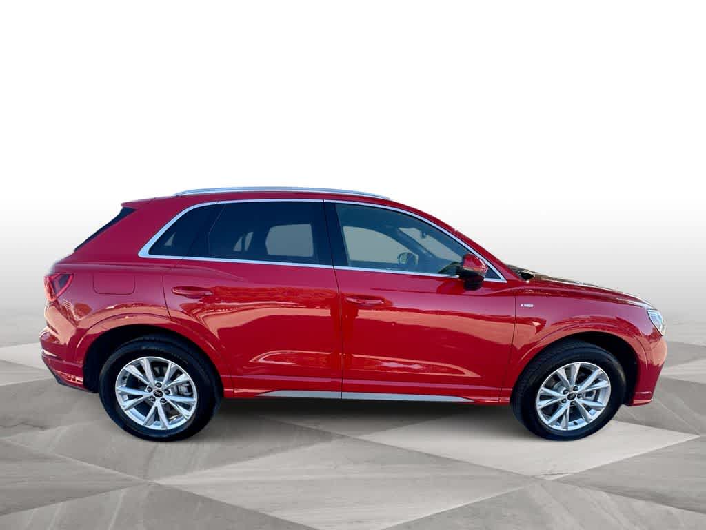 Thumbnail: 2025 Audi Q3 - 9
