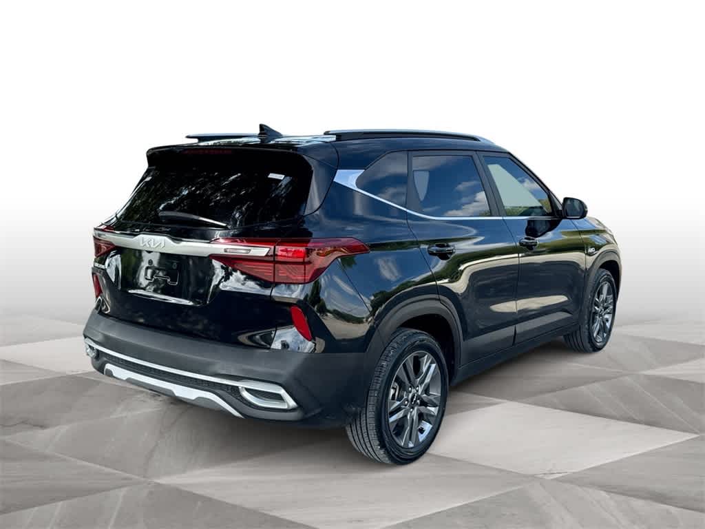 Thumbnail: 2022 Kia Seltos - 8