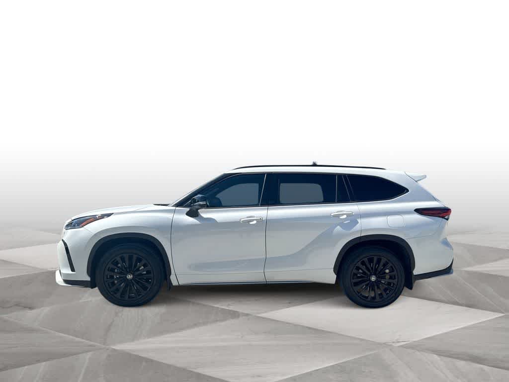 Thumbnail: 2024 Toyota Highlander - 5