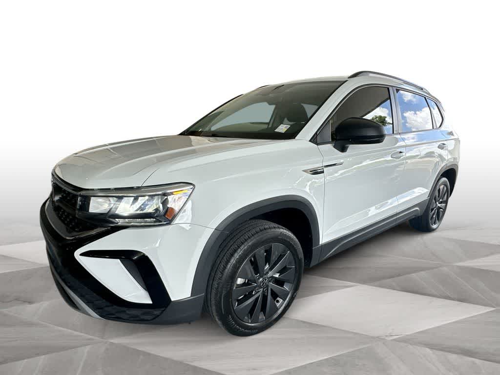 Thumbnail: 2023 Volkswagen Taos - 4