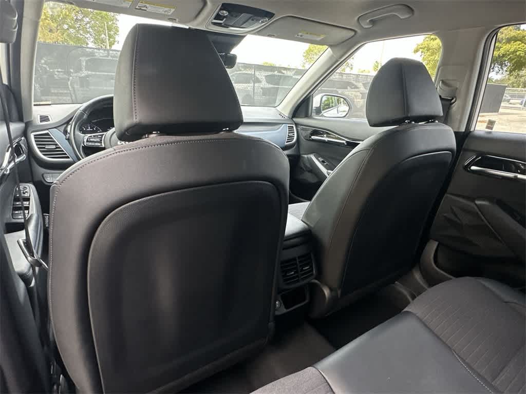 Thumbnail: 2023 Kia Seltos - 23