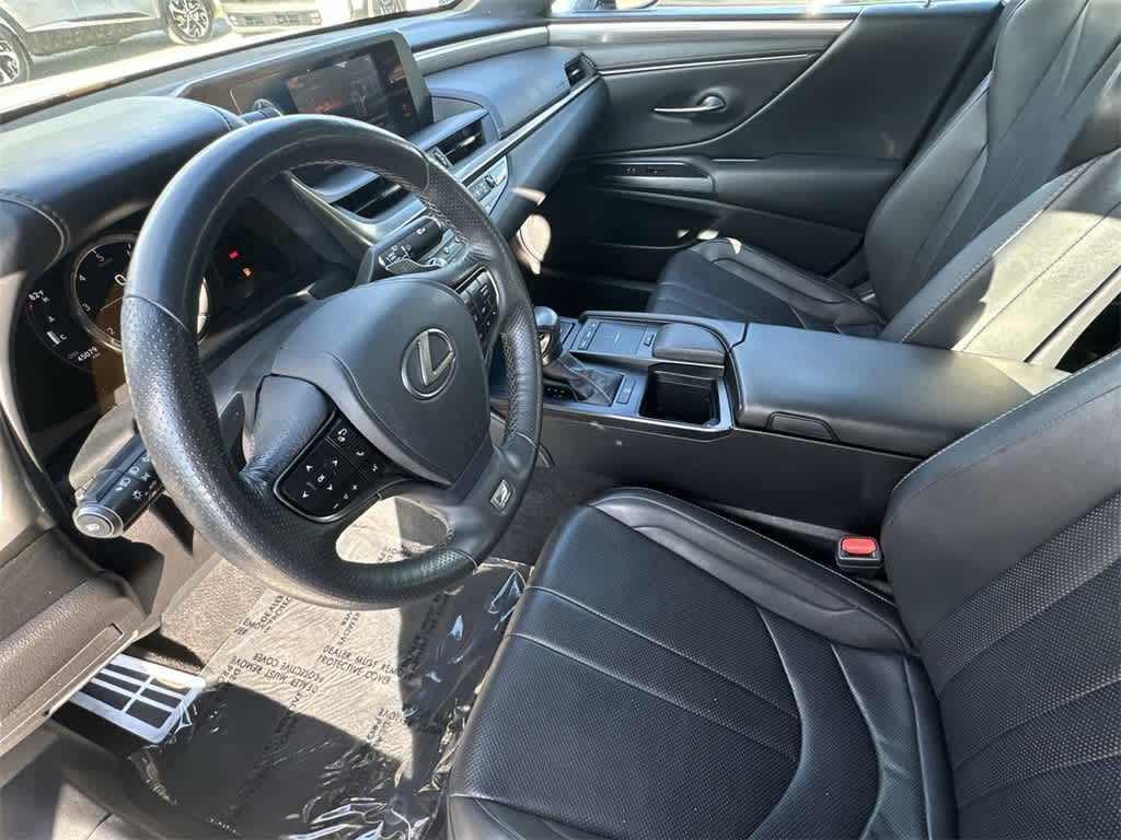 Thumbnail: 2021 Lexus ES - 13