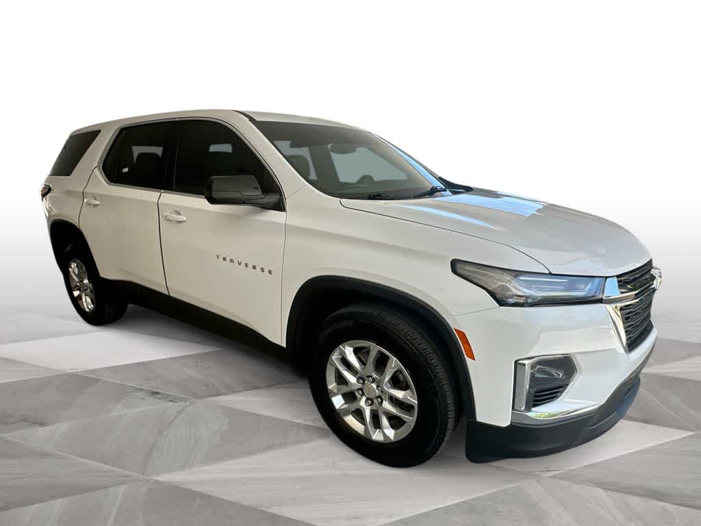 Thumbnail: 2023 Chevrolet Traverse - 2
