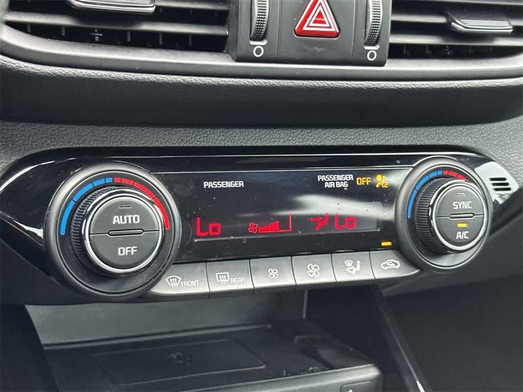 Thumbnail: 2024 Kia Forte - 19