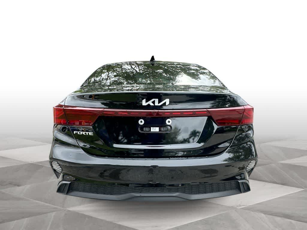Thumbnail: 2023 Kia Forte - 7