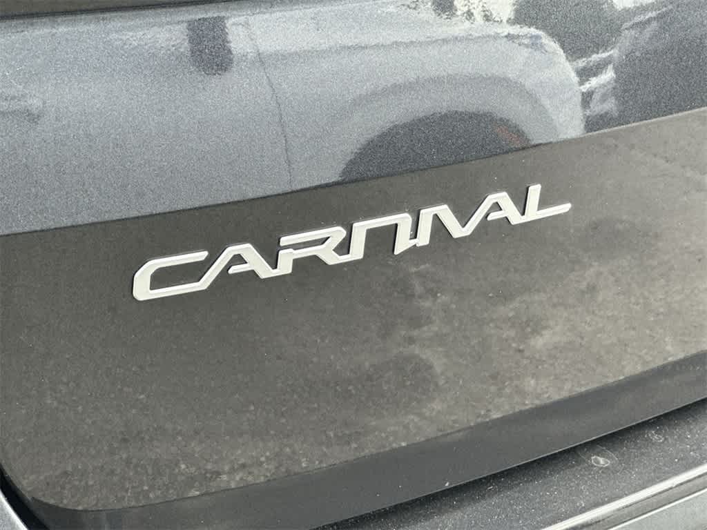 Thumbnail: 2023 Kia Carnival - 10