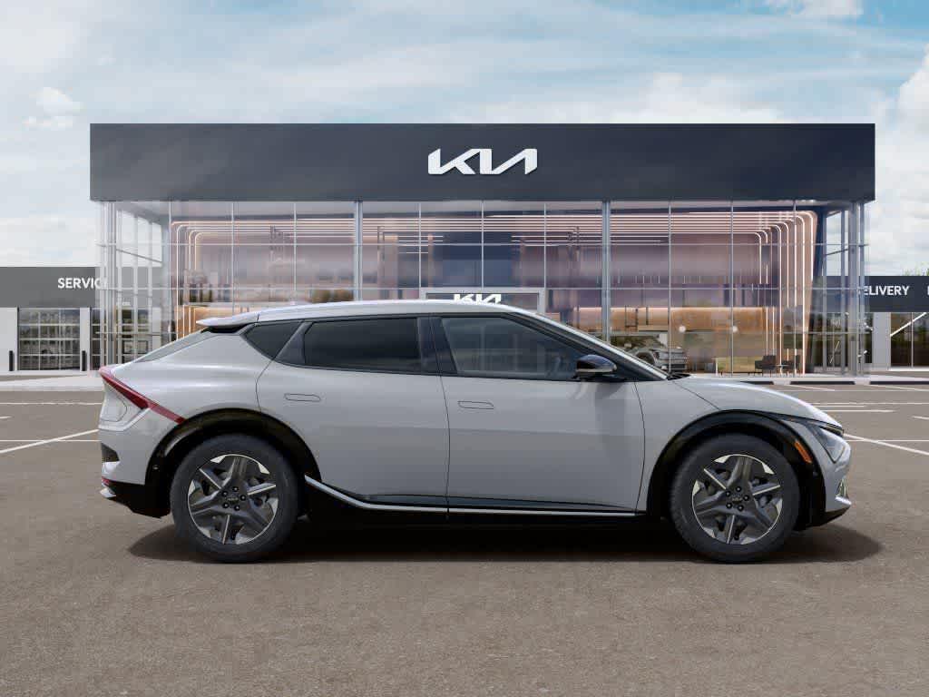Thumbnail: 2025 Kia EV6 - 7