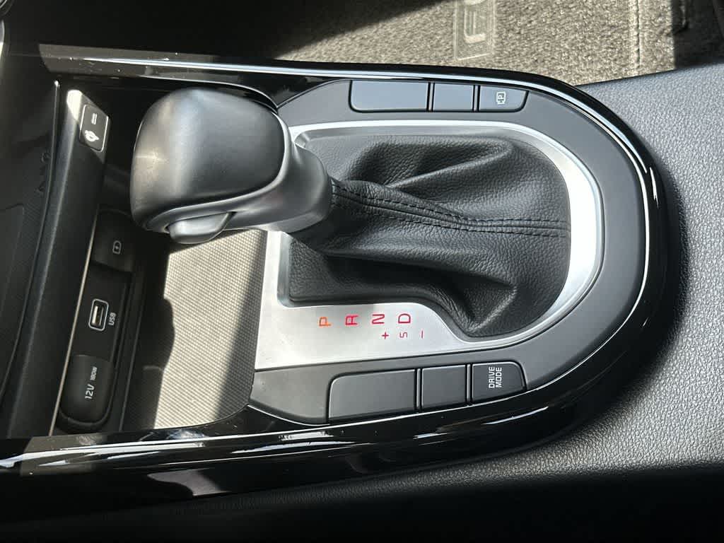 Thumbnail: 2022 Kia Forte - 21