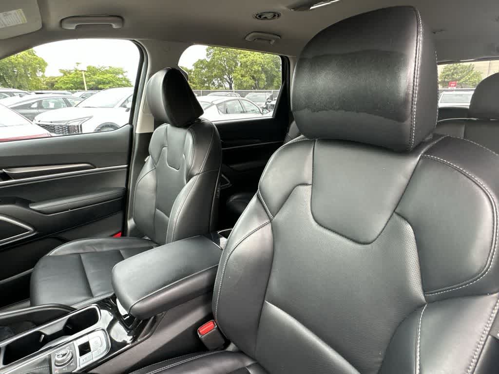 Thumbnail: 2023 Kia Telluride - 21