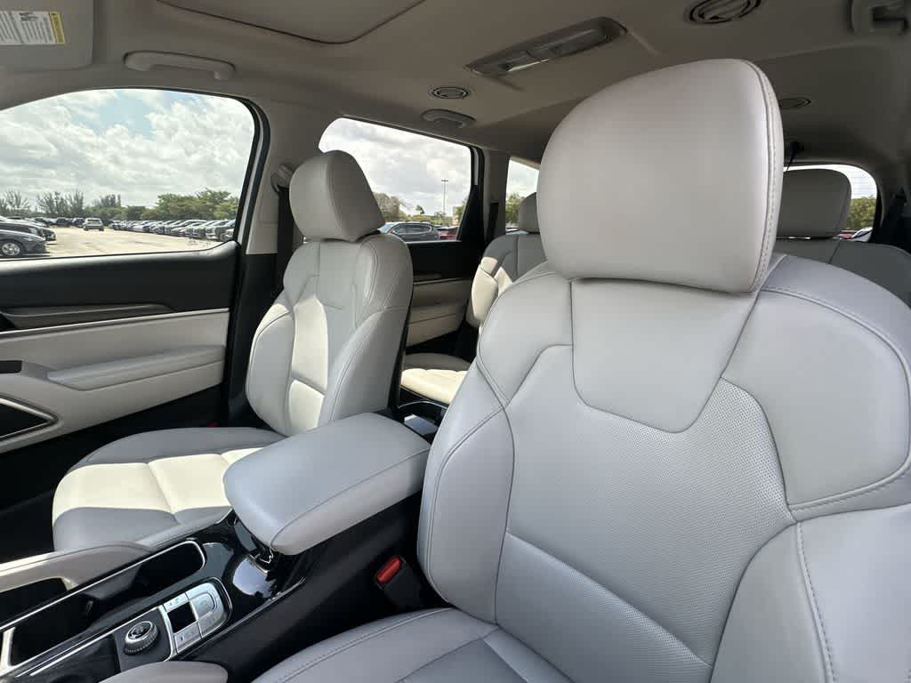 Thumbnail: 2024 Kia Telluride - 14