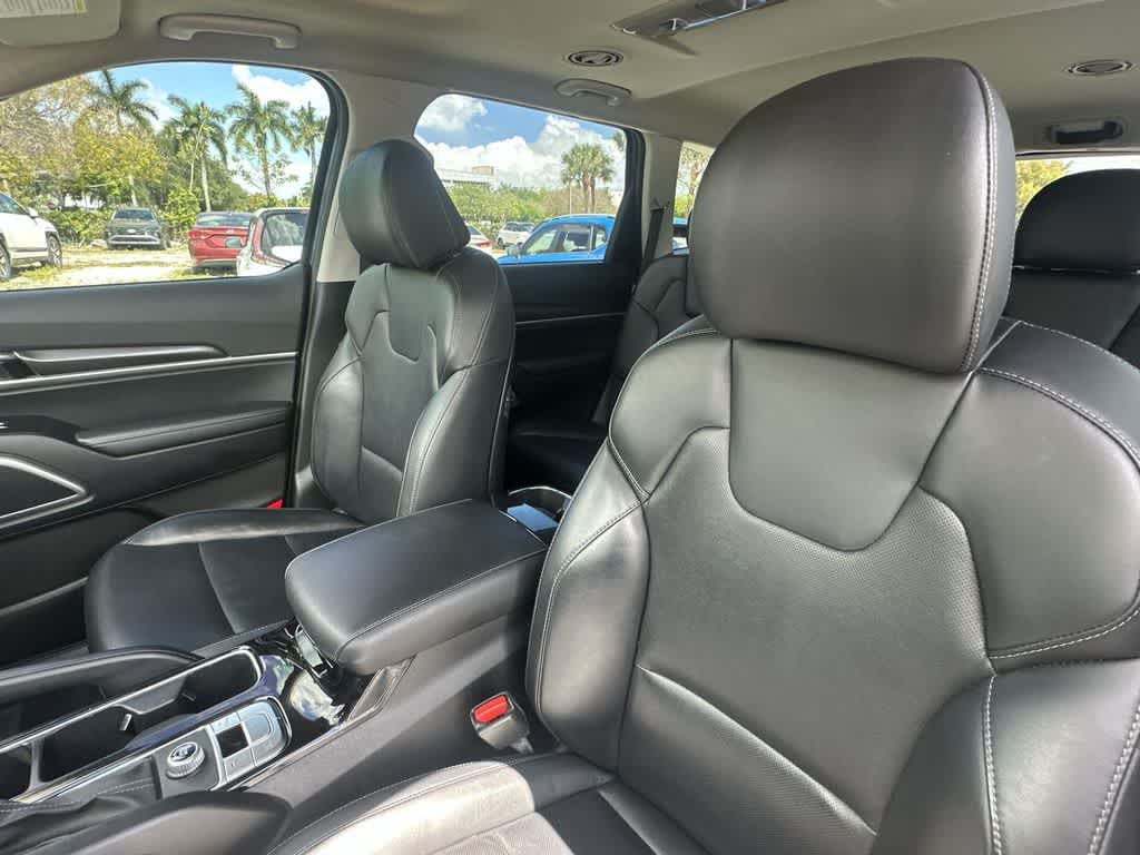 Thumbnail: 2023 Kia Telluride - 14