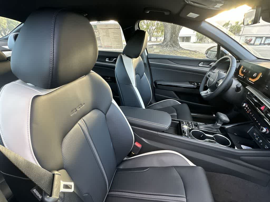 Thumbnail: 2026 Kia K5 - 27