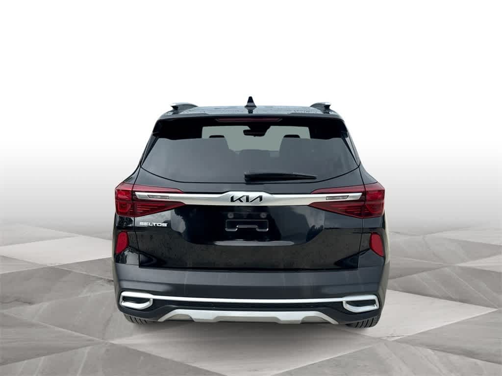 Thumbnail: 2023 Kia Seltos - 7