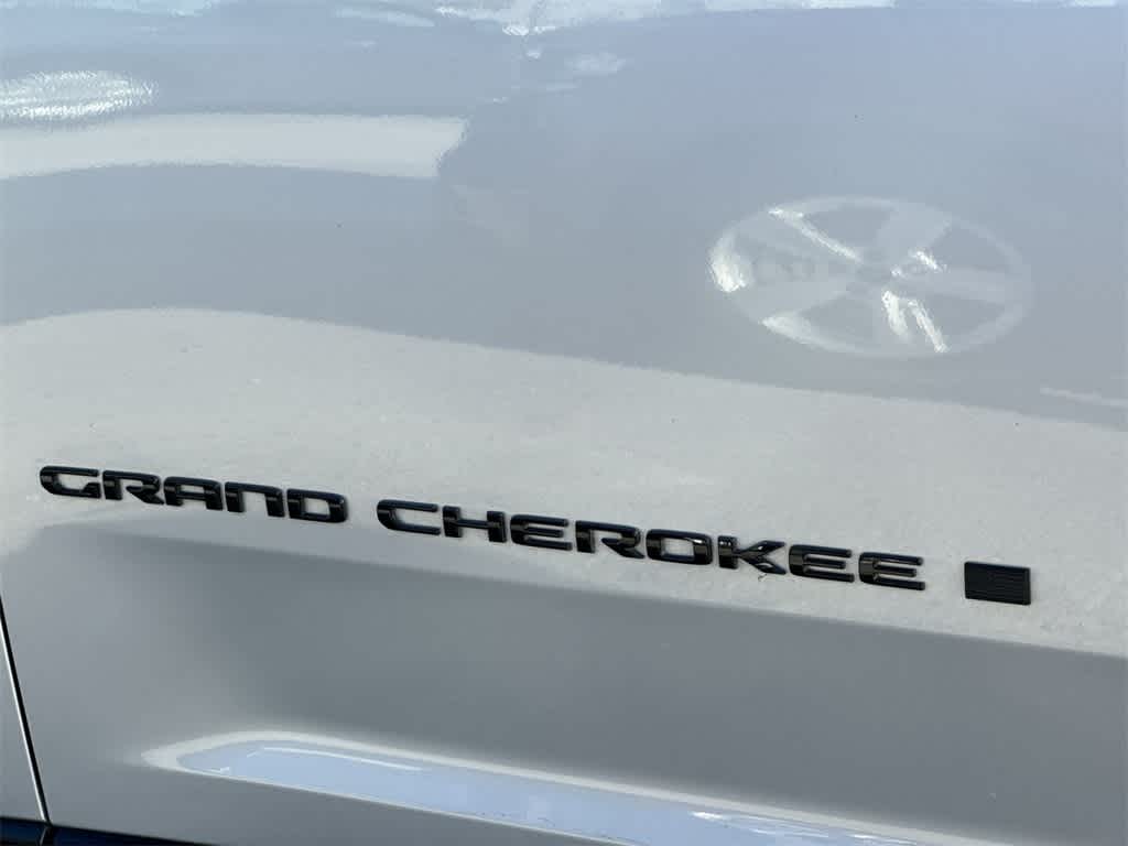 Thumbnail: 2023 Jeep Grand Cherokee L - 10