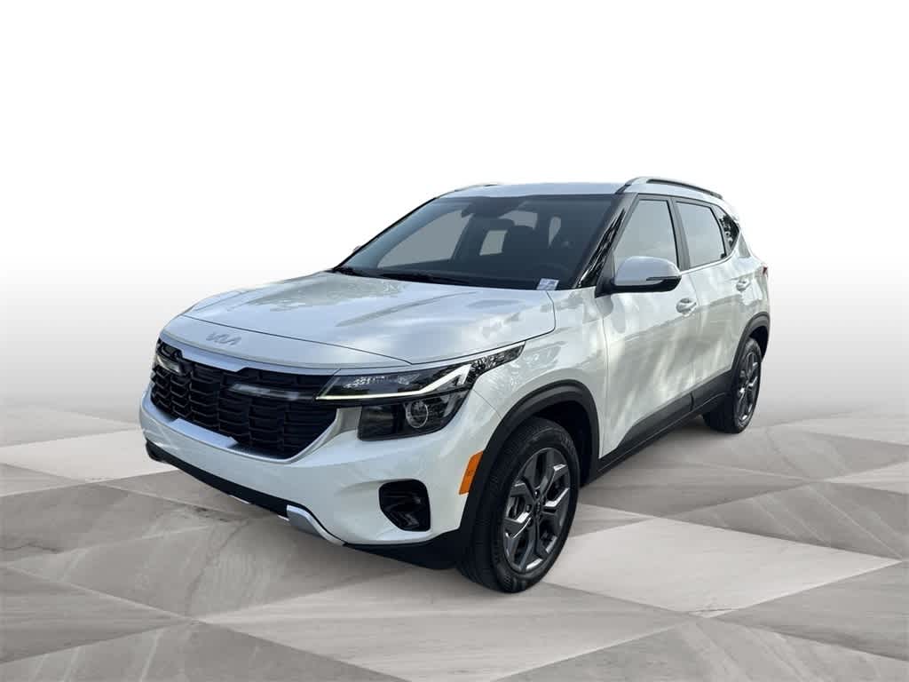2024 Kia Seltos S Hero Image