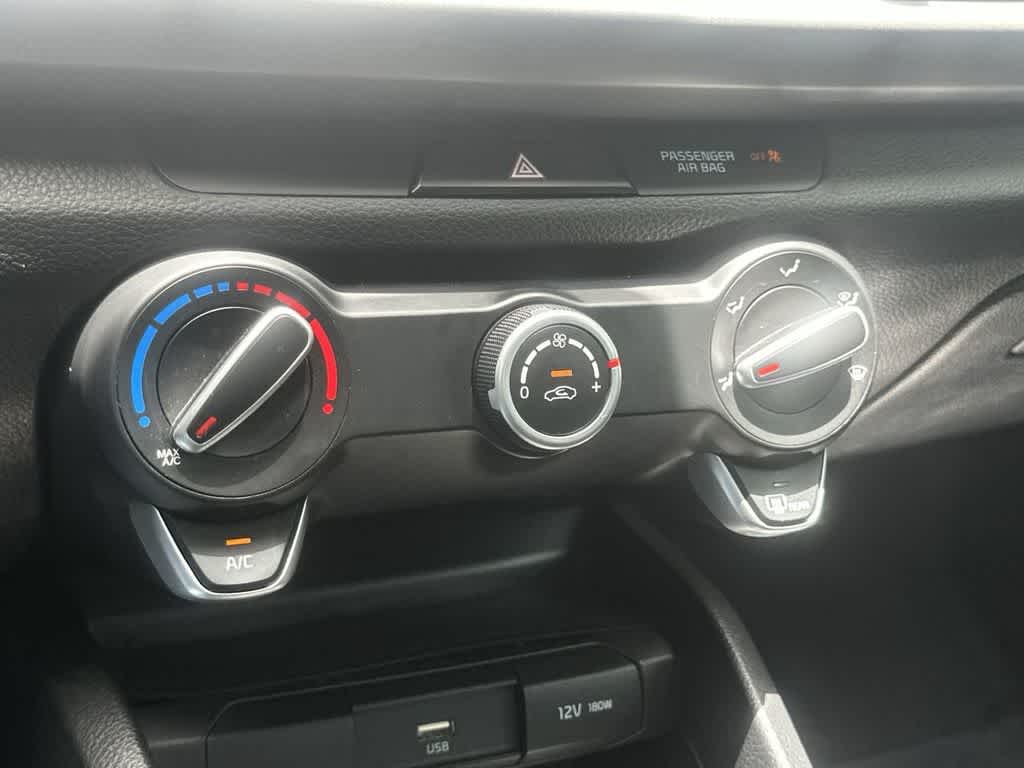 Thumbnail: 2023 Kia Rio5 - 26