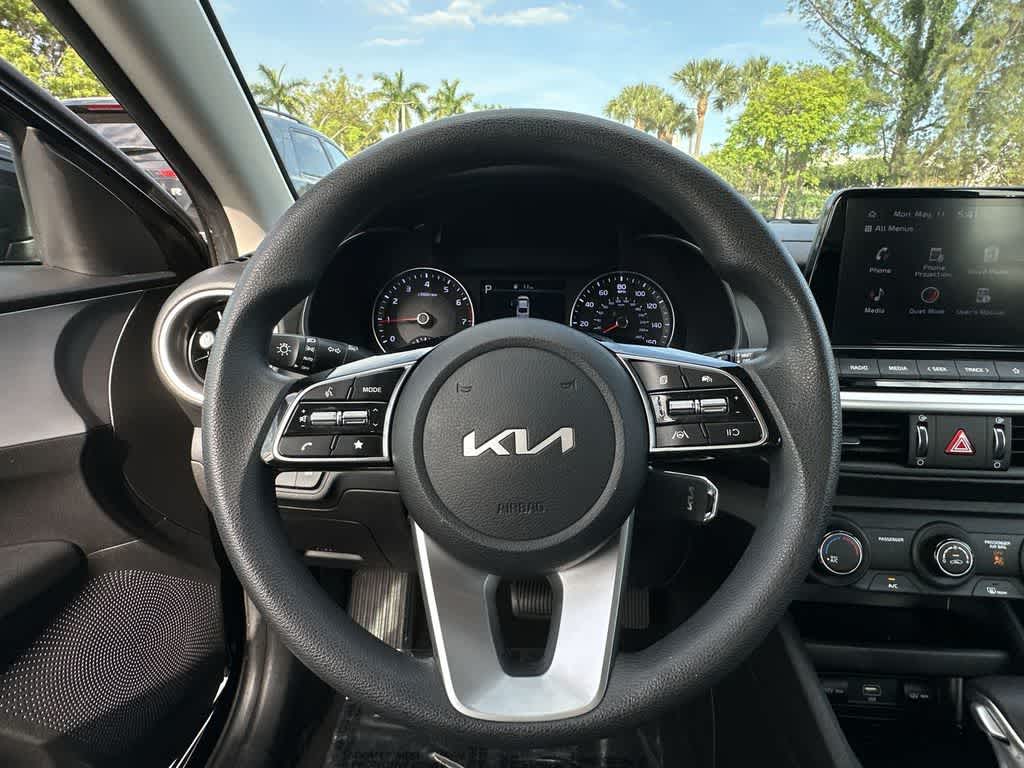 Thumbnail: 2023 Kia Forte - 15