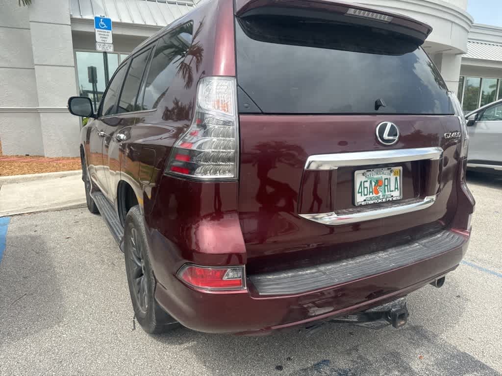 Thumbnail: 2022 Lexus GX - 10