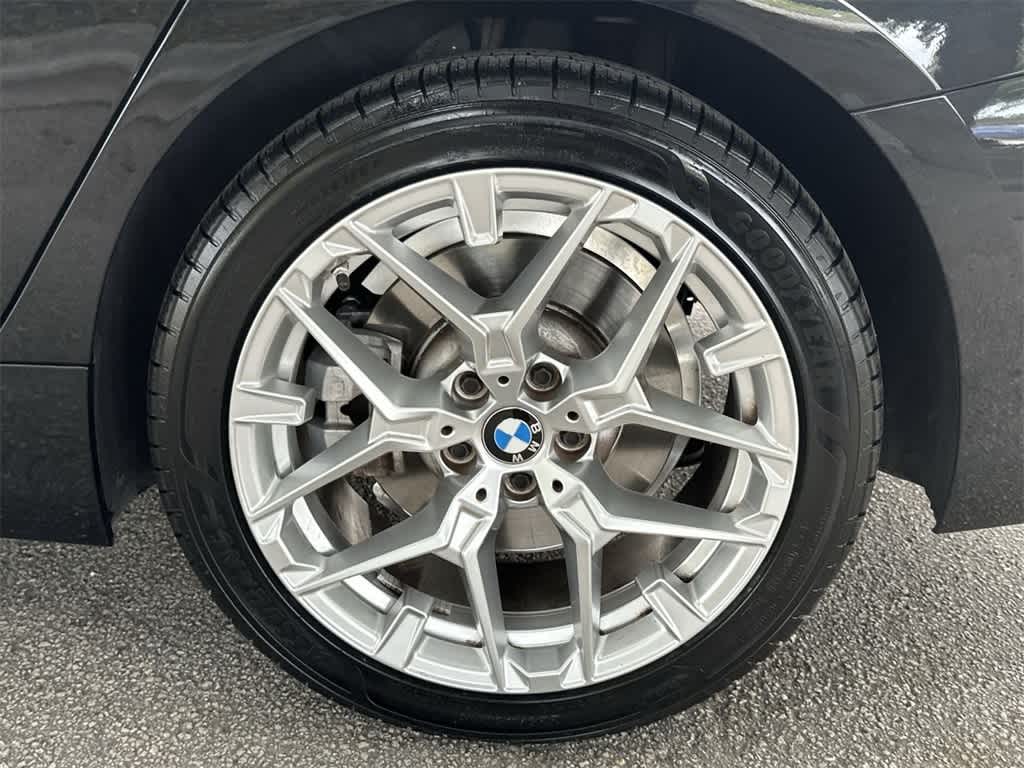 Thumbnail: 2025 BMW 3 Series - 11