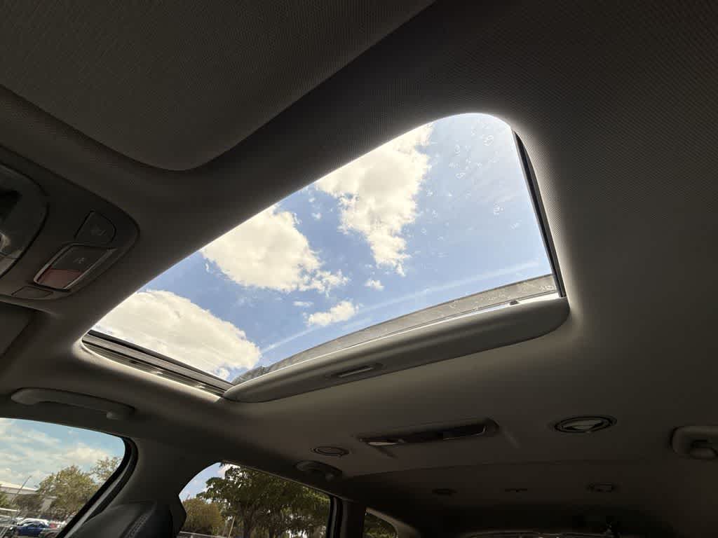 Thumbnail: 2024 Kia Telluride - 17