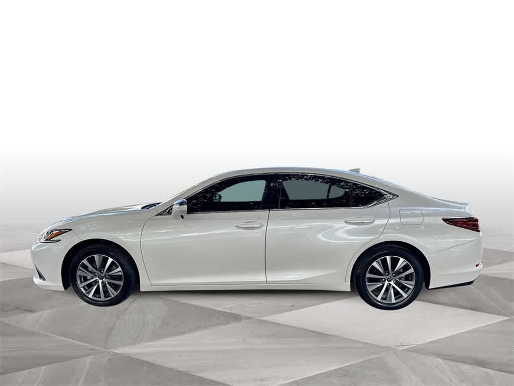 Thumbnail: 2021 Lexus ES - 5