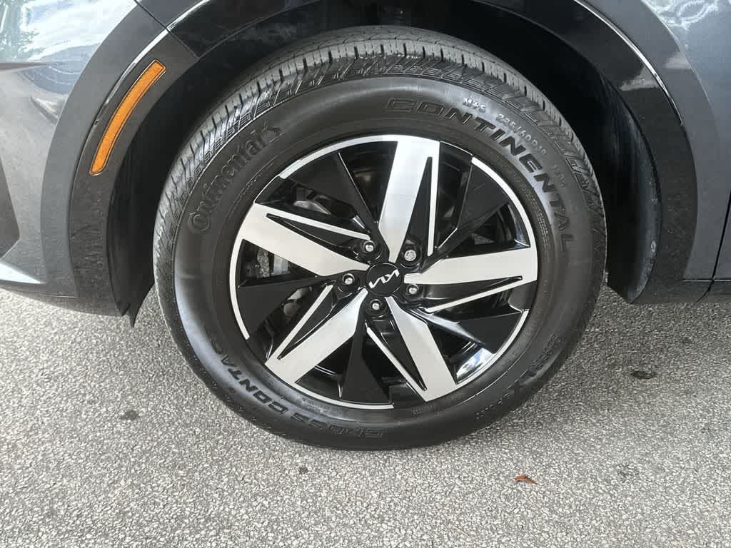 Thumbnail: 2023 Kia Sorento - 10