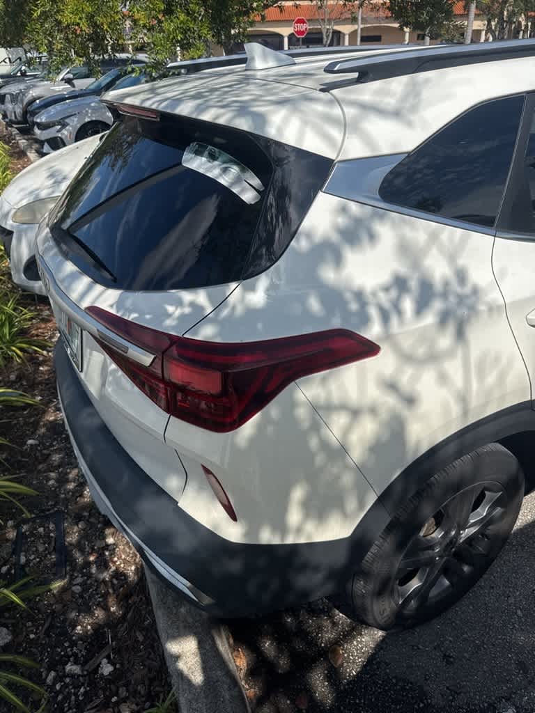 Thumbnail: 2022 Kia Seltos - 8