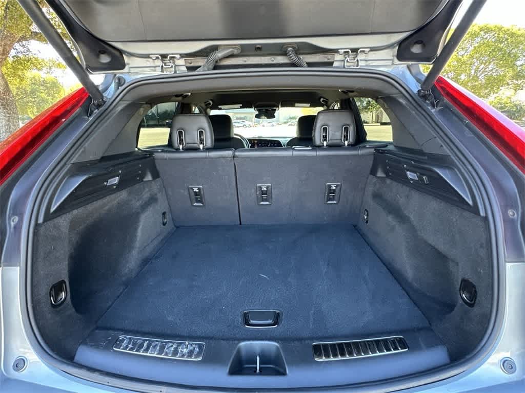 Thumbnail: 2025 Cadillac XT4 - 24