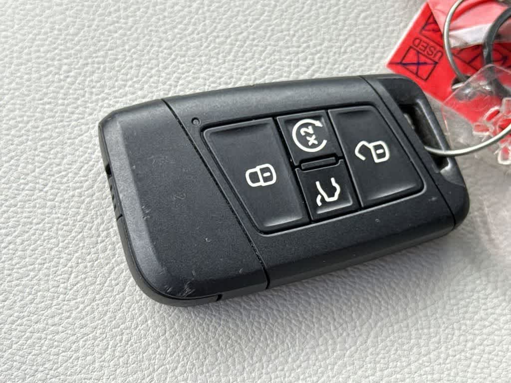 Thumbnail: 2025 Volkswagen Taos - 28