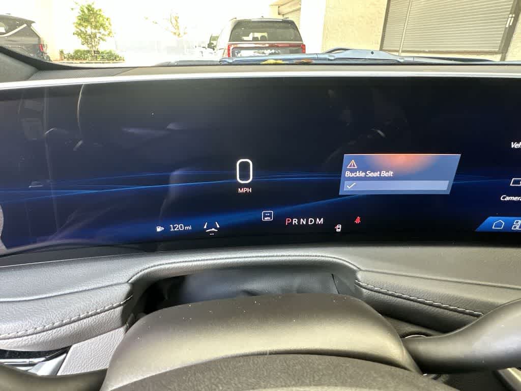 Thumbnail: 2025 Cadillac XT4 - 16