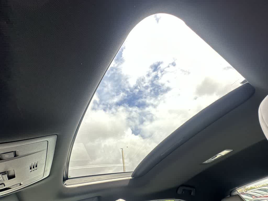 Thumbnail: 2023 Lexus UX - 17