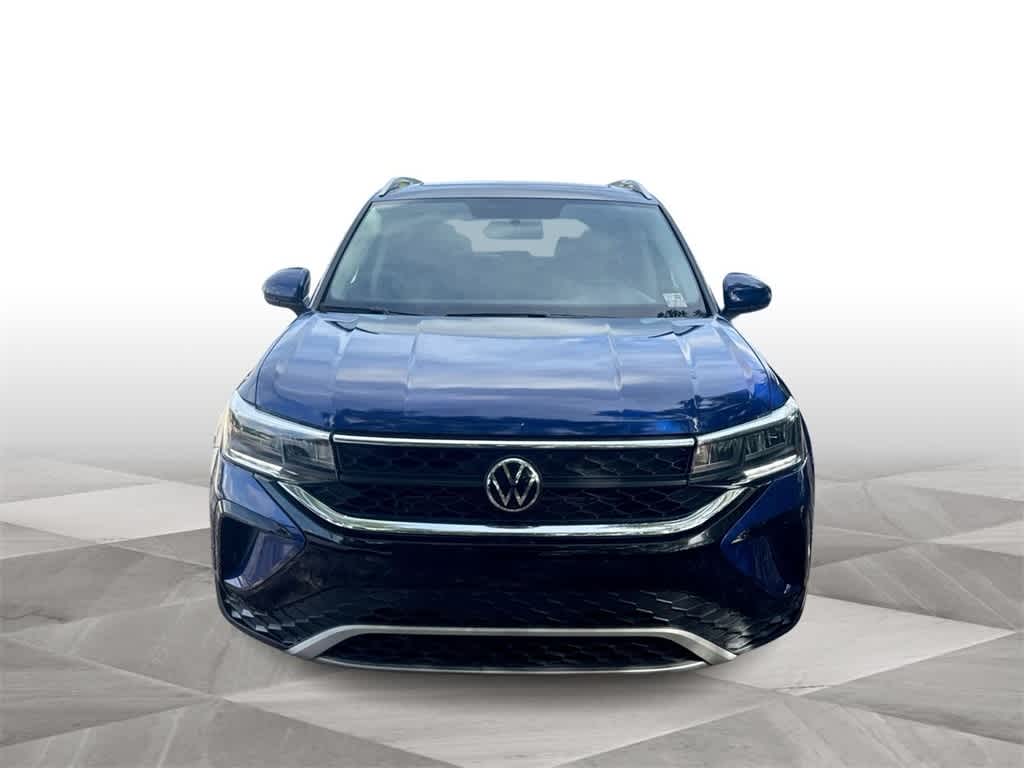Thumbnail: 2022 Volkswagen Taos - 3
