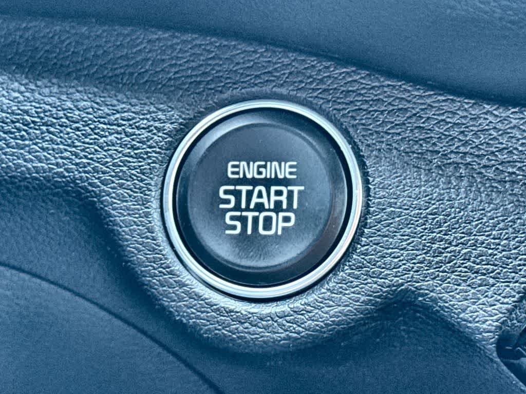 Thumbnail: 2023 Kia Forte - 17