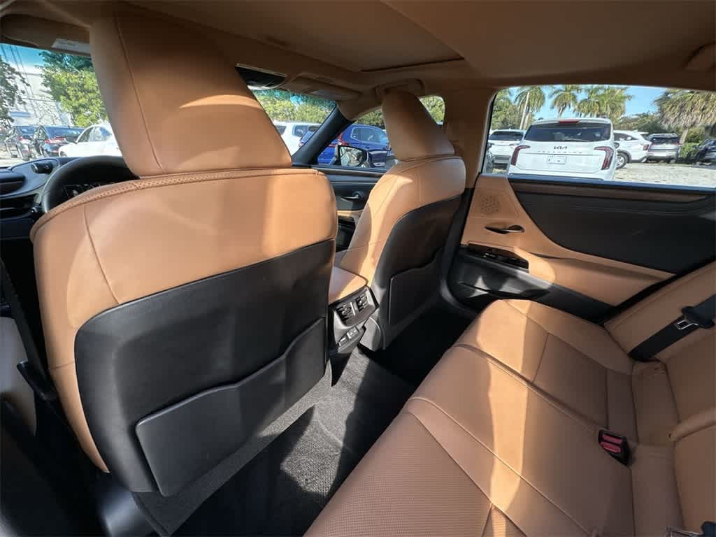 Thumbnail: 2023 Lexus ES - 23